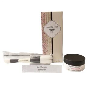 bareMinerals Redness Remedy Powder w/ Application Brush 0.17oz *NEW SEALED RARE*